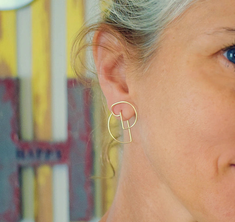 Boucles d'oreilles géométriques architecturales en gold filled 14k modèle DALI