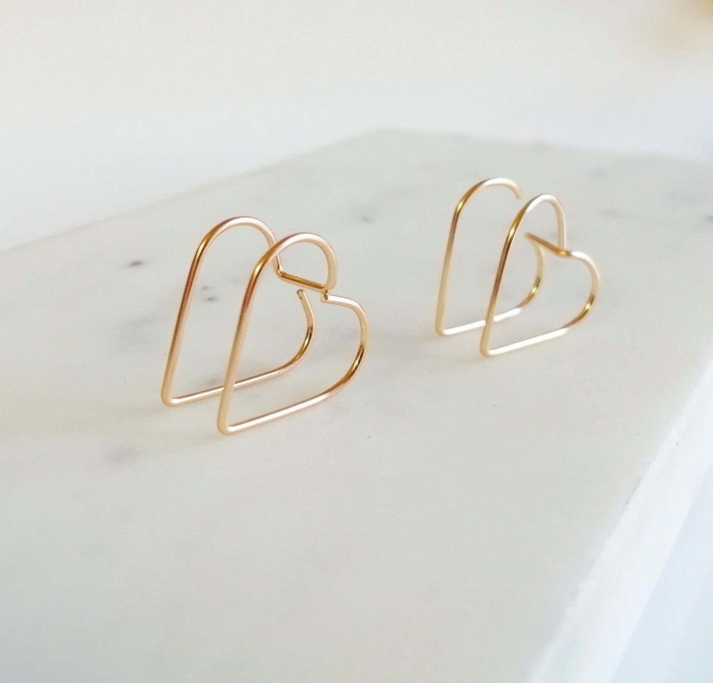 Boucles d'oreilles architecturales en 3D cœur, or laminé 14k