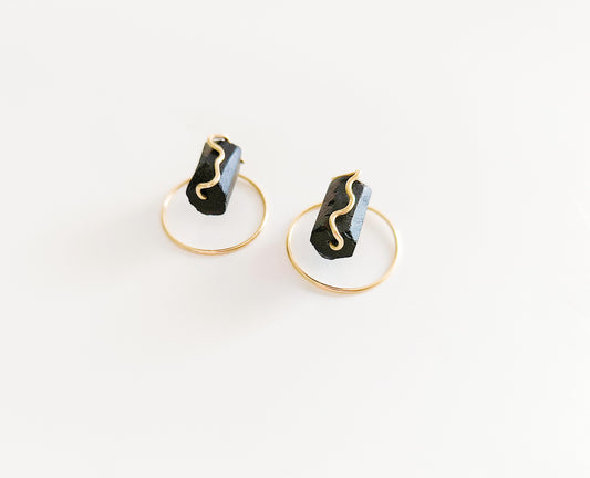 Boucles d'oreilles architecturales tourmaline noire
